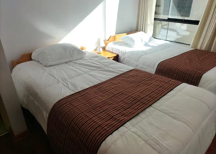 Sur Hotel *